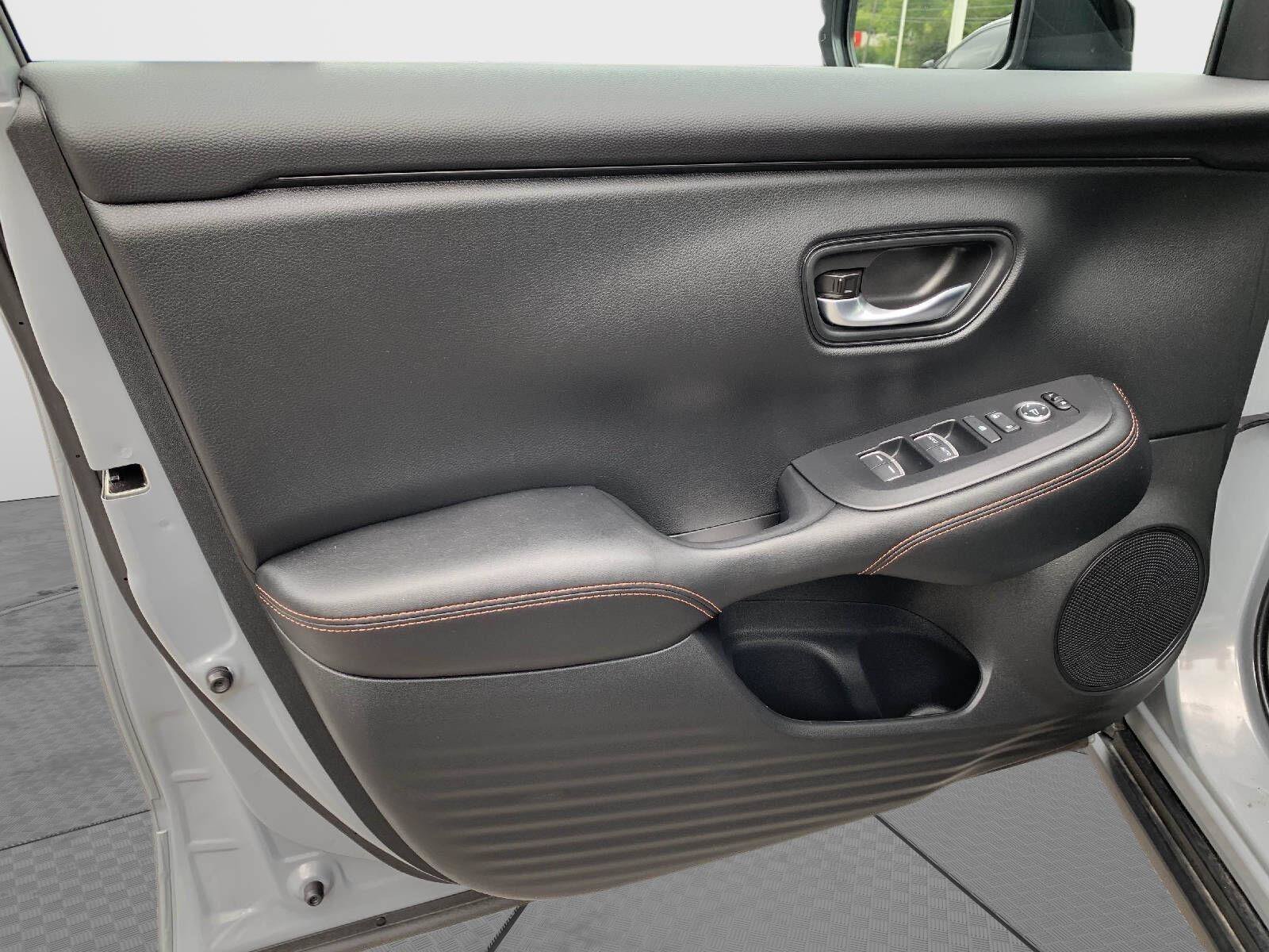 Certified 2026 Honda HR-V Sport image 11