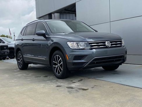 Used 2021 Volkswagen Tiguan S image 2