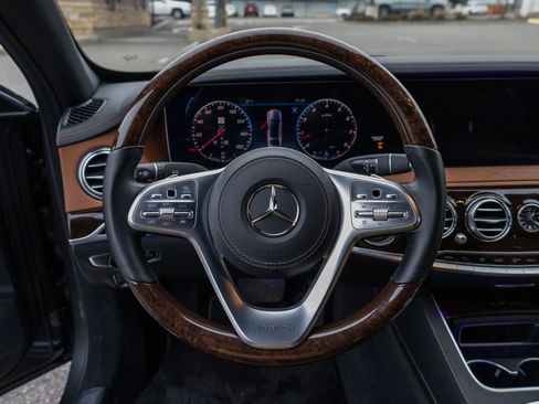 Used 2018 Mercedes-Benz Maybach S 560 4MATIC image 43