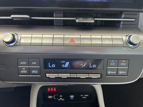 Used 2025 Hyundai Kona SEL AWD/4WD image 14