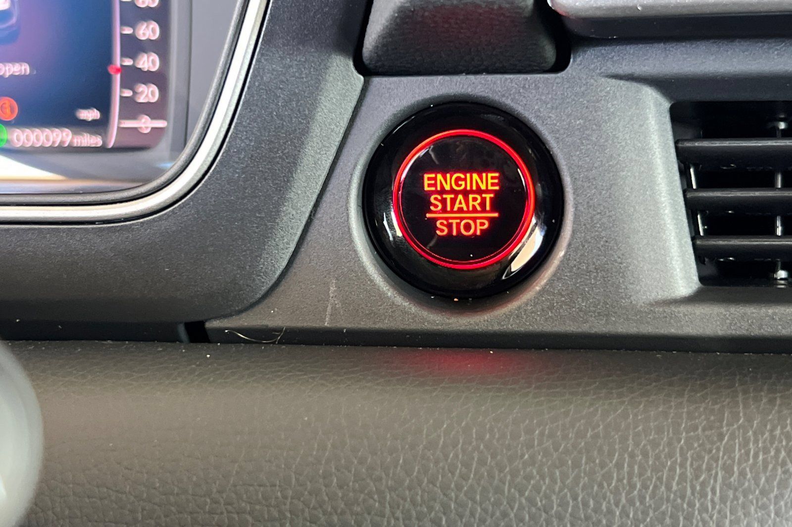 New 2026 Honda Pilot Touring image 22