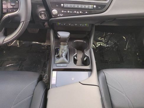 Certified 2025 Lexus ES 350 Ultra Luxury w/ Accessory Package (Z2) FWD image 17
