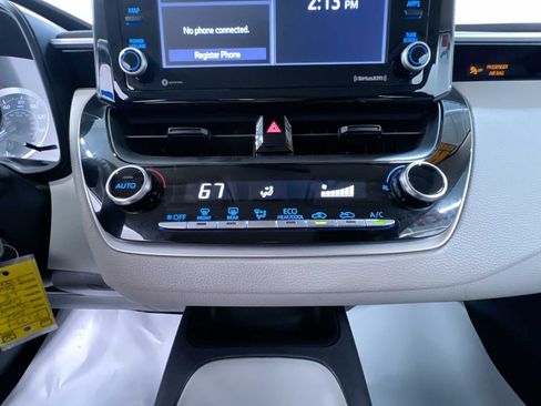 Used 2022 Toyota Corolla LE FWD image 28