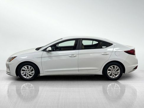 Used 2020 Hyundai Elantra SE image 3