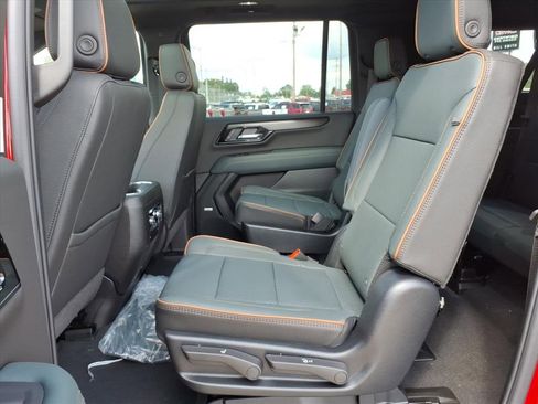 New 2026 GMC Yukon XL AT4 w/ AT4 Premium Package image 14