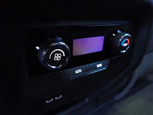 New 2026 Chevrolet Traverse LT image 12