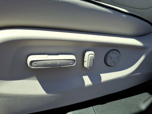 New 2026 Honda Odyssey Touring image 8