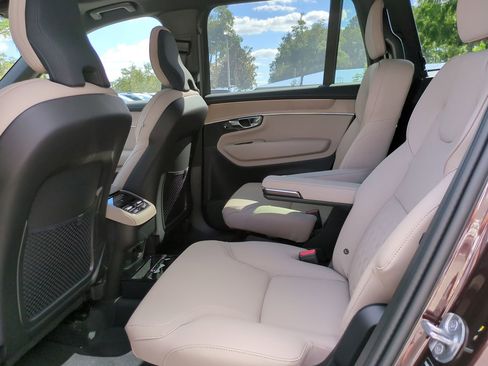 New 2026 Volvo XC90 B6 Plus image 12