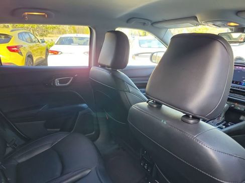 Used 2022 Jeep Compass Trailhawk w/ Trailhawk Elite Group image 33