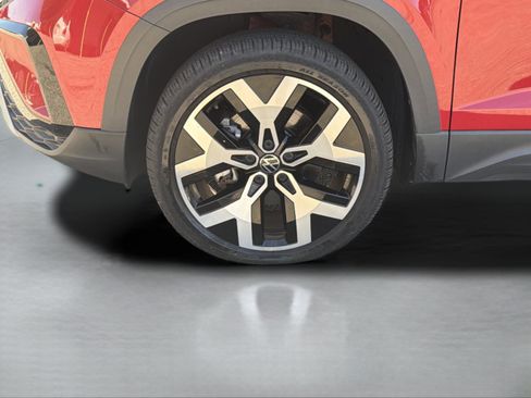 Used 2023 Volkswagen Taos SEL image 9