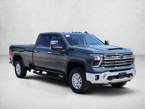 New 2026 Chevrolet Silverado 2500 LTZ w/ LTZ Premium Package AWD/4WD image 6
