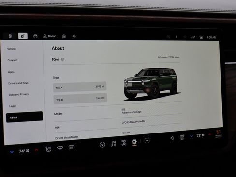 Used 2023 Rivian R1S Adventure image 30