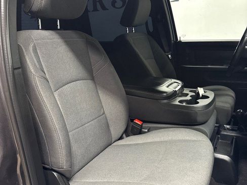 Used 2024 RAM 3500 Tradesman w/ Chrome Appearance Group image 27