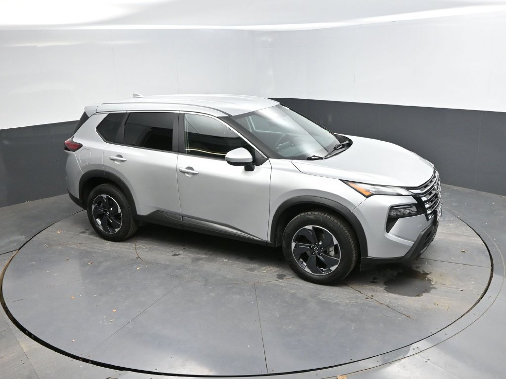 Used 2025 Nissan Rogue SV AWD/4WD image 21