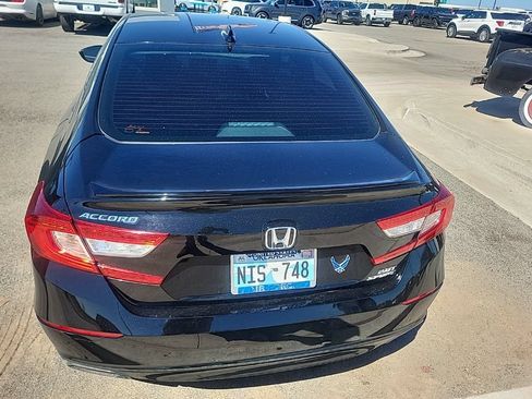 Used 2018 Honda Accord Sport image 5