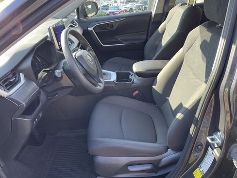 Certified 2024 Toyota RAV4 LE AWD/4WD image 10