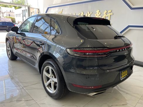 Used 2021 Porsche Macan AWD/4WD image 5