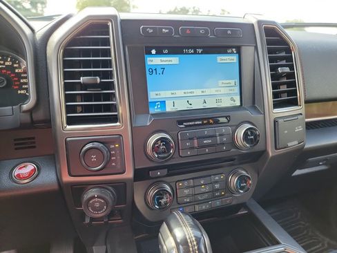 Used 2018 Ford F150 Raptor w/ Equipment Group 802A Luxury AWD/4WD image 21