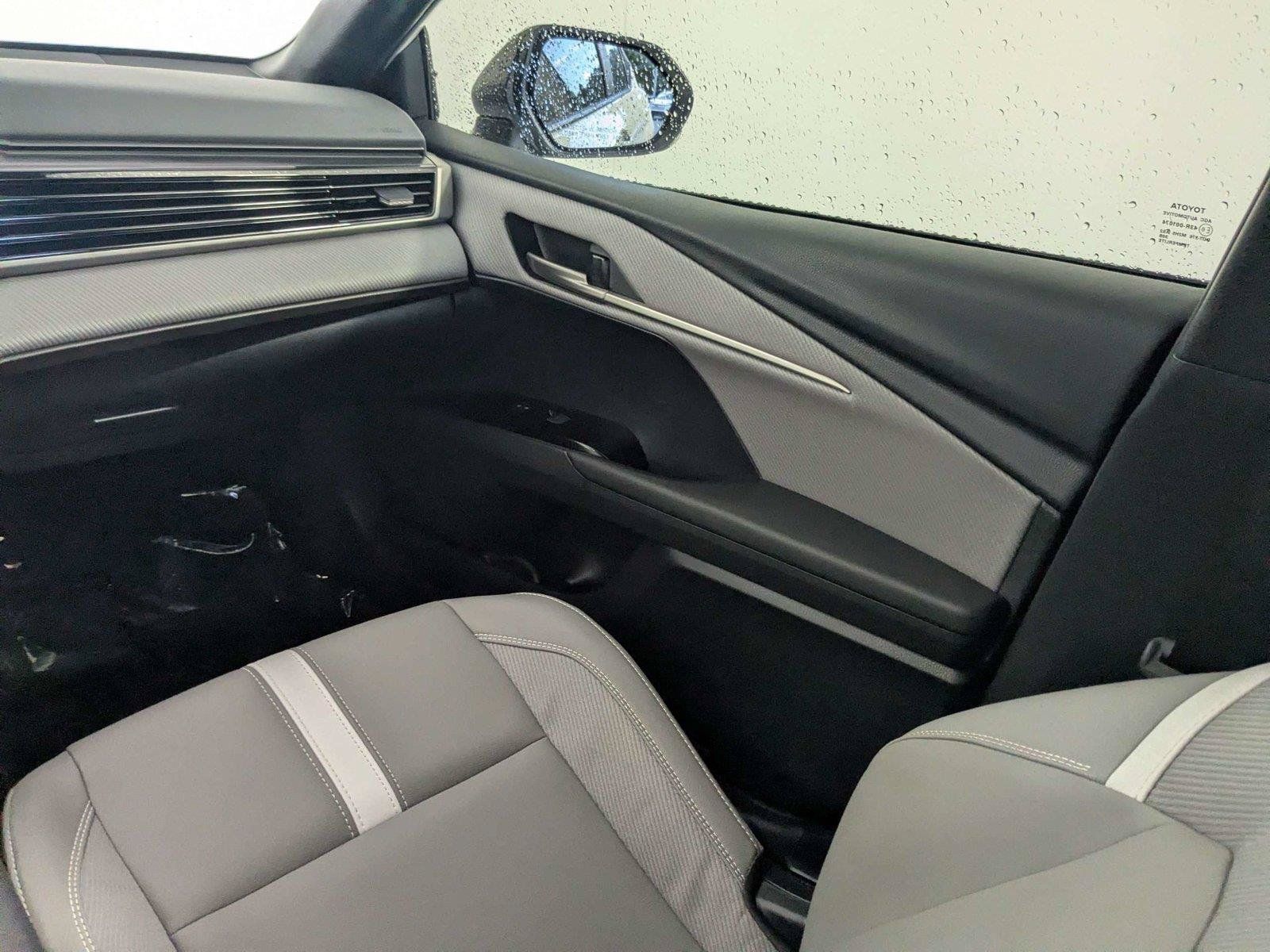 Used 2026 Toyota Camry SE w/ Convenience Package FWD image 37