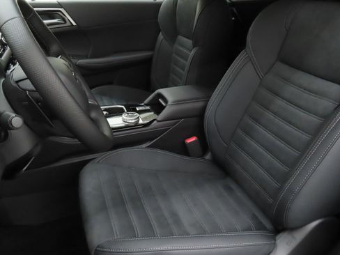 New 2026 Mitsubishi Outlander SE image 10