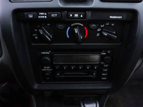 Used 2001 Toyota 4Runner SR5 image 11