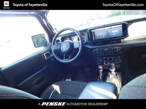Used 2024 Jeep Wrangler Unlimited Sport AWD/4WD image 2
