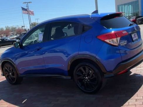 Used 2022 Honda HR-V Sport image 7