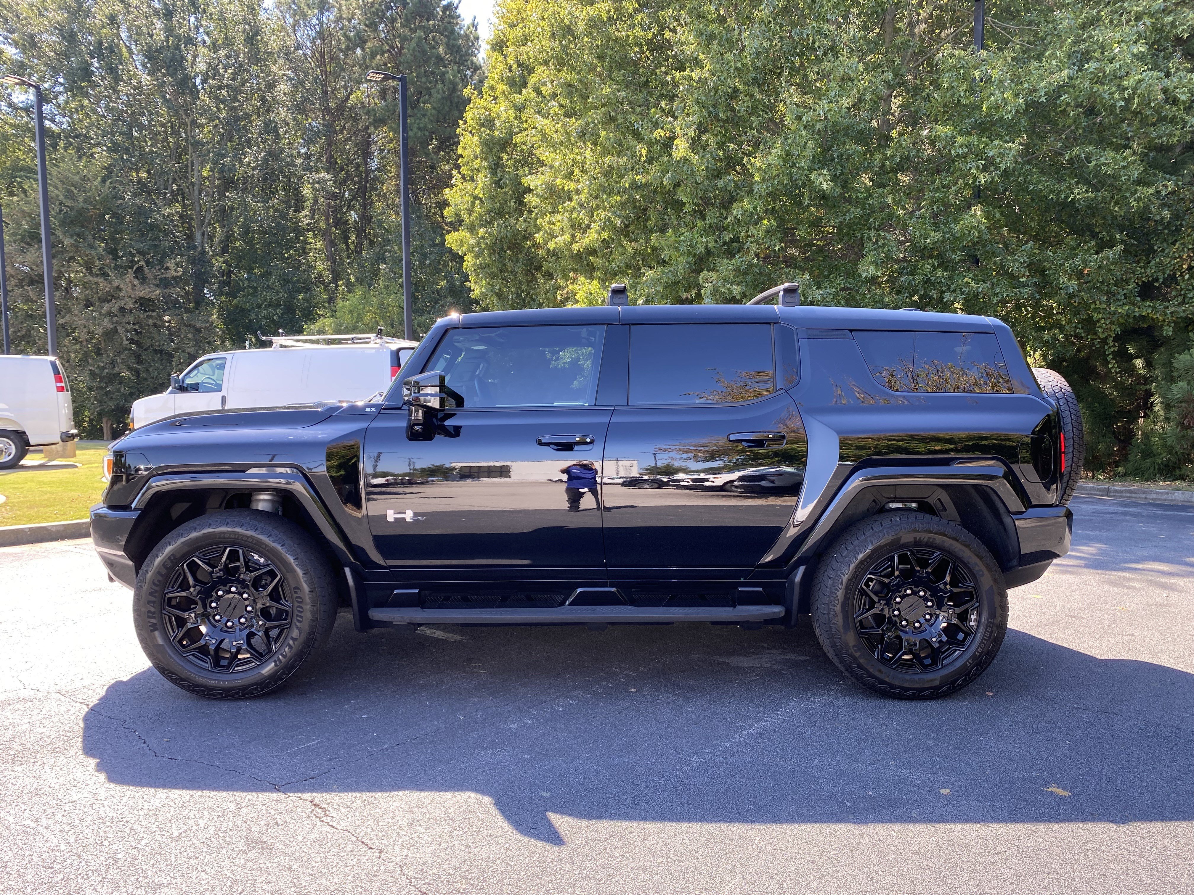 Used 2025 GMC Hummer EV 2X AWD/4WD image 6