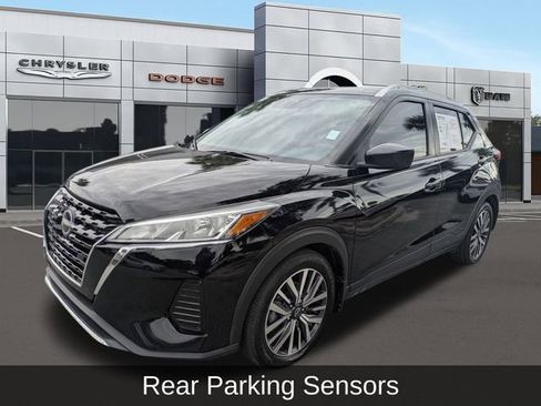 Used 2022 Nissan Kicks SV image 8