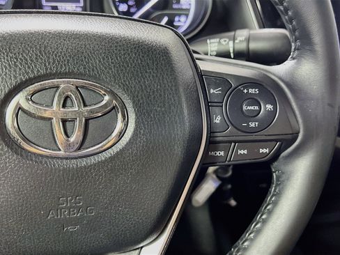 Used 2020 Toyota Camry SE FWD image 20