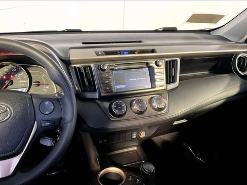 Used 2014 Toyota RAV4 LE image 6