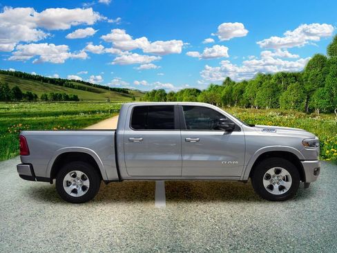 Used 2025 RAM 1500 Big Horn AWD/4WD image 7