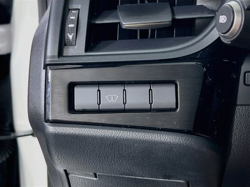 Used 2025 Lexus ES 350 w/ Premium Package FWD image 10
