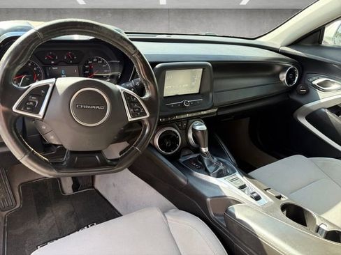 Used 2016 Chevrolet Camaro LT RWD image 3
