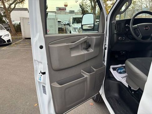 Certified 2022 GMC Savana 2500 w/ Driver Convenience Package image 11