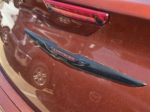 Used 2021 Chrysler 300 S RWD image 9
