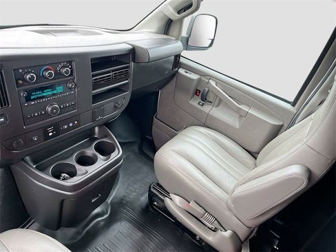 Used 2024 GMC Savana 2500 Work Van w/ Driver Convenience Package image 20
