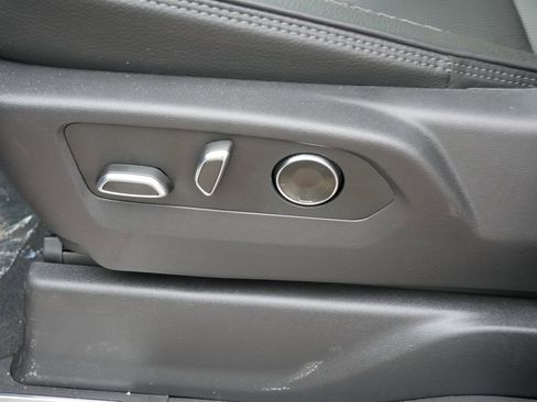 New 2026 GMC Sierra 3500 Denali w/ Denali Reserve Package image 13