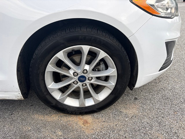 Used 2020 Ford Fusion SE FWD image 10