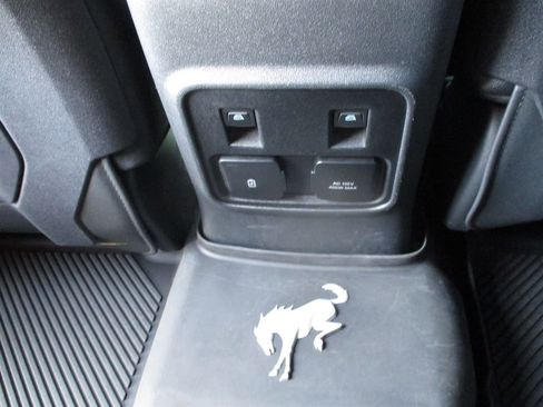 Used 2022 Ford Bronco Badlands image 10