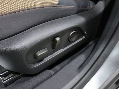 Used 2025 Chevrolet Equinox ACTIV AWD/4WD image 12