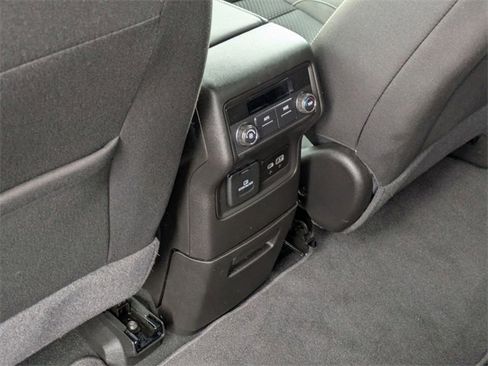 Used 2023 GMC Acadia SLE w/ Driver Convenience Package image 31