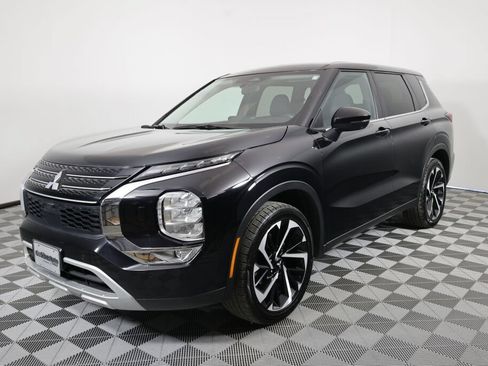 Used 2024 Mitsubishi Outlander SE AWD/4WD image 5