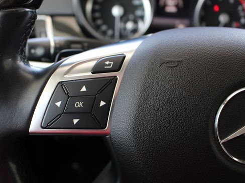 Used 2015 Mercedes-Benz GL 550 4MATIC image 29