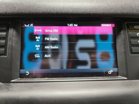 Used 2019 Land Rover Discovery Sport HSE image 21