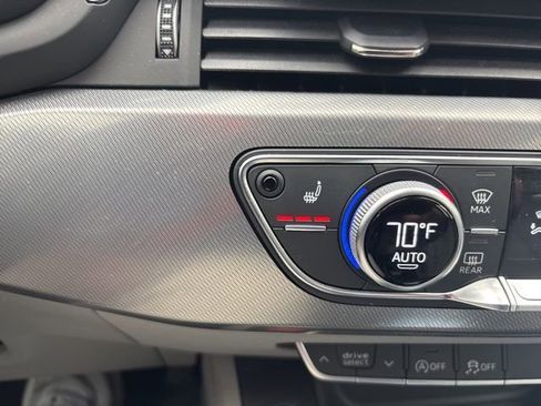 Used 2023 Audi A4 2.0T Premium Plus image 14