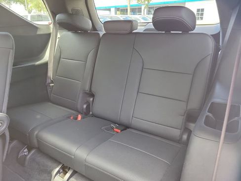 Certified 2025 Chevrolet Traverse LT w/ Sun and Wheel Package FWD image 17