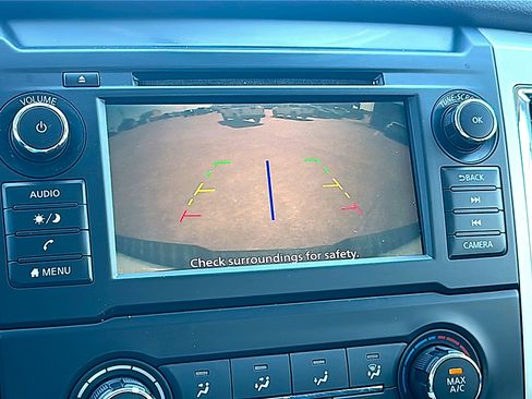 Used 2019 Nissan Titan SV image 32