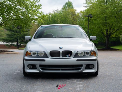 Used 2000 BMW 540i w/ M Sport Package RWD image 3