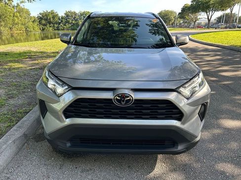 Used 2024 Toyota RAV4 XLE FWD image 9